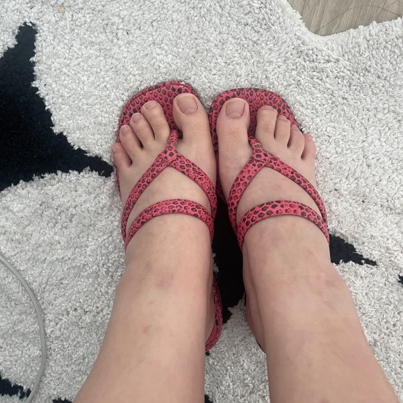 Size 6 Vince camuto sandals - Picture 2 of 3